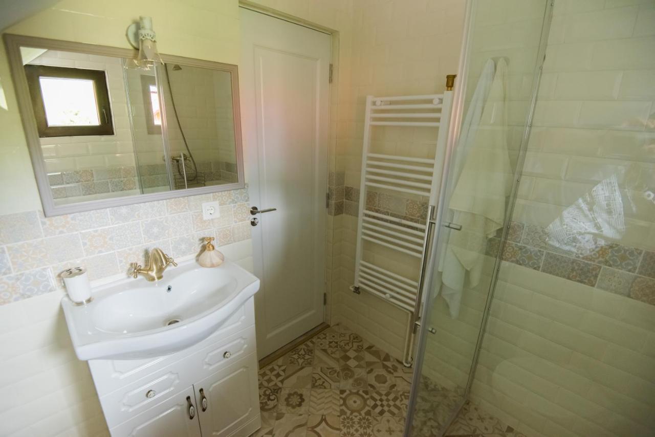Vila Chic M Hotel โมเอเชอ เด จอส ภายนอก รูปภาพ