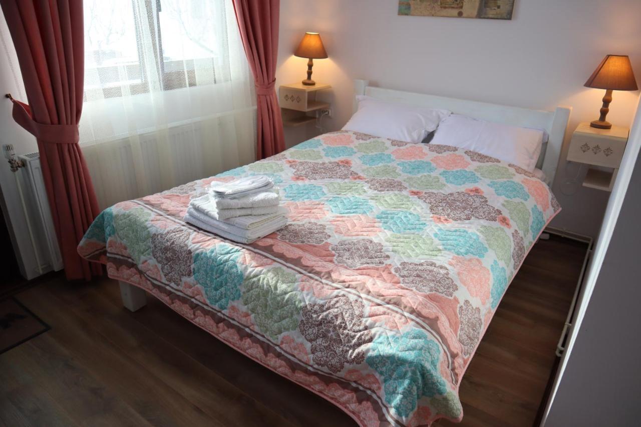 Vila Chic M Hotel โมเอเชอ เด จอส ภายนอก รูปภาพ